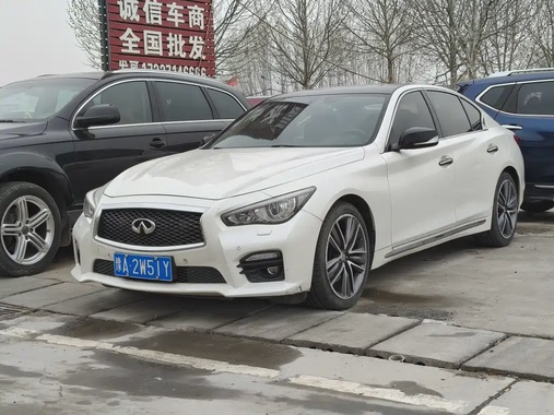 Infiniti Q50 2015