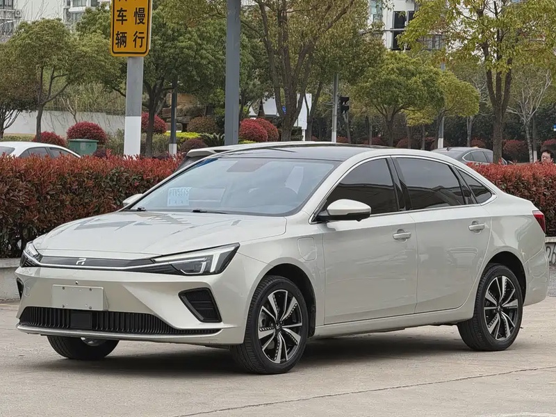 Roewe ER6
