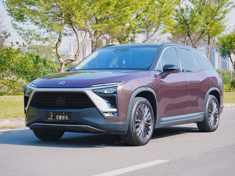 NIO ES8