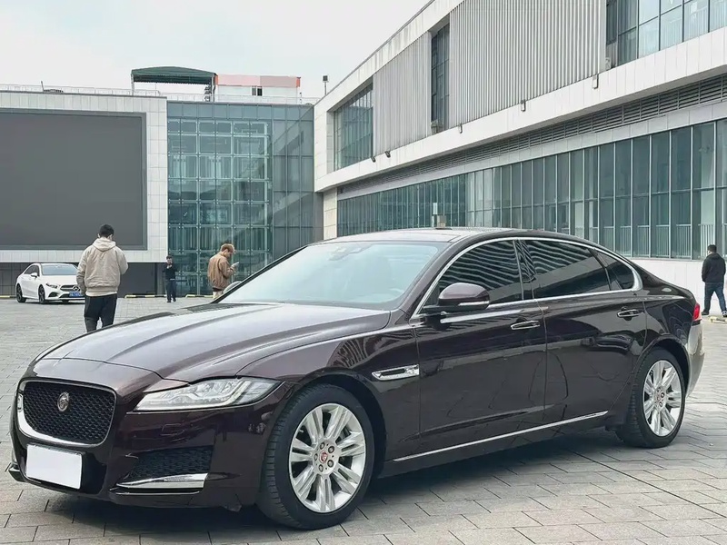 Jaguar XFL