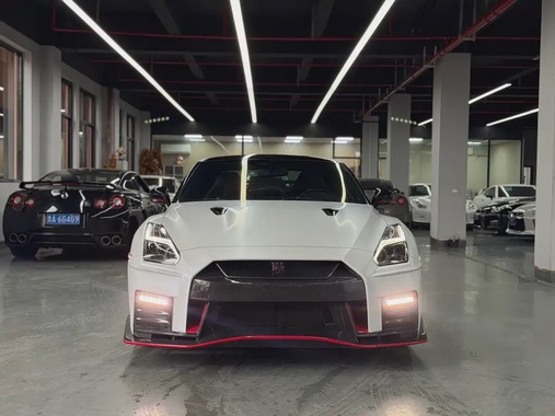 Nissan GT-R 2012