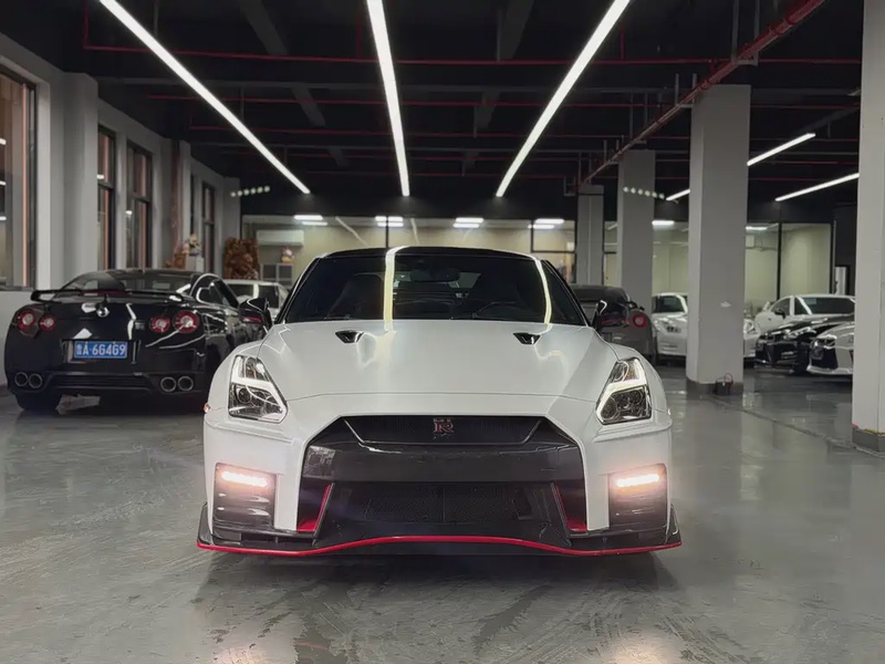 Nissan GT-R