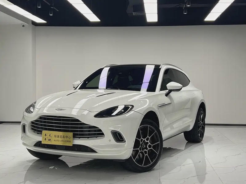 Aston Martin DBX