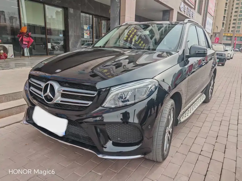Mercedes-Benz GLE-Class
