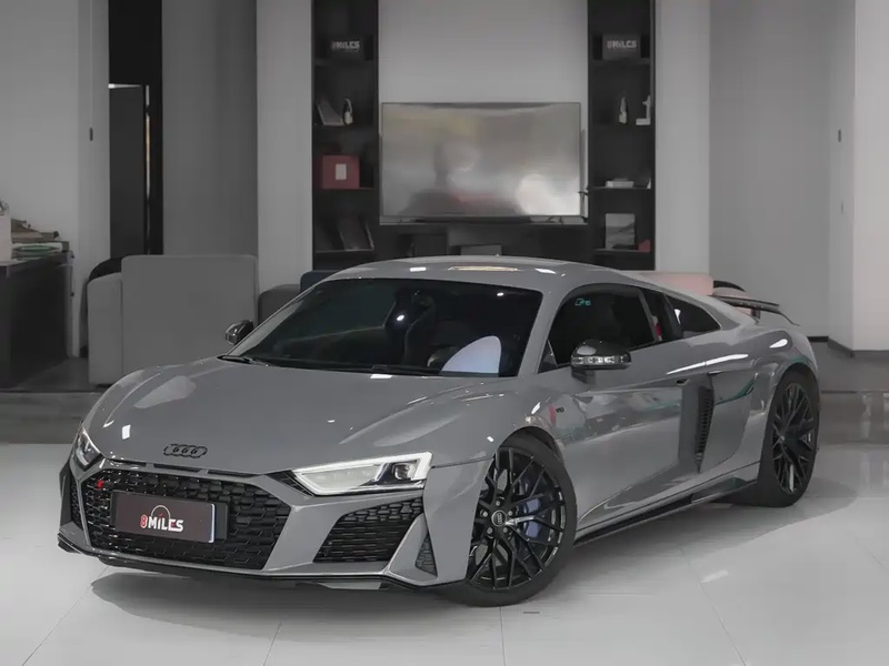 Audi R8