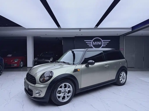 MINI Clubman 2011