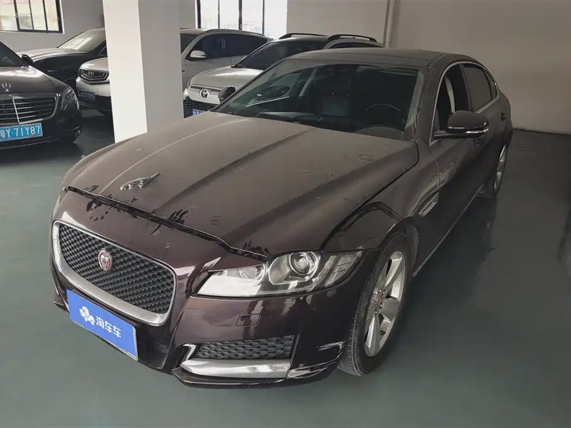 Jaguar XF