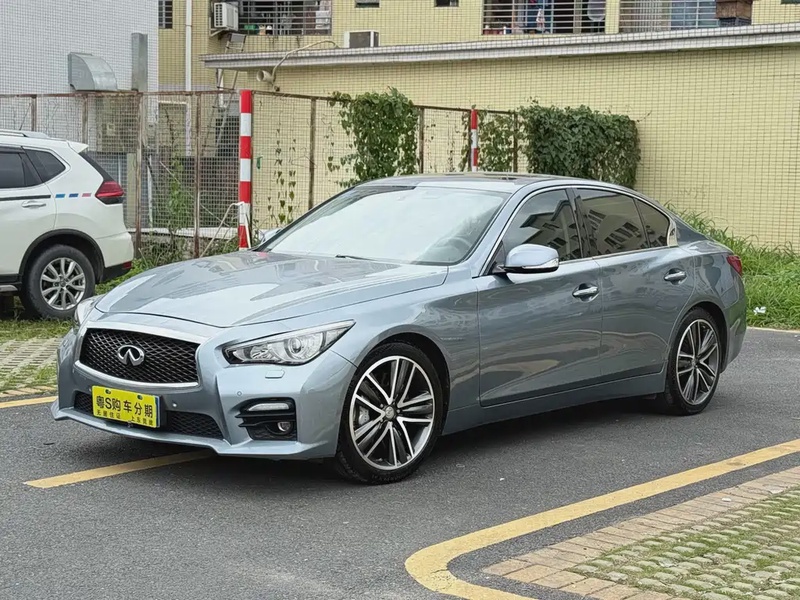 Infiniti Q50