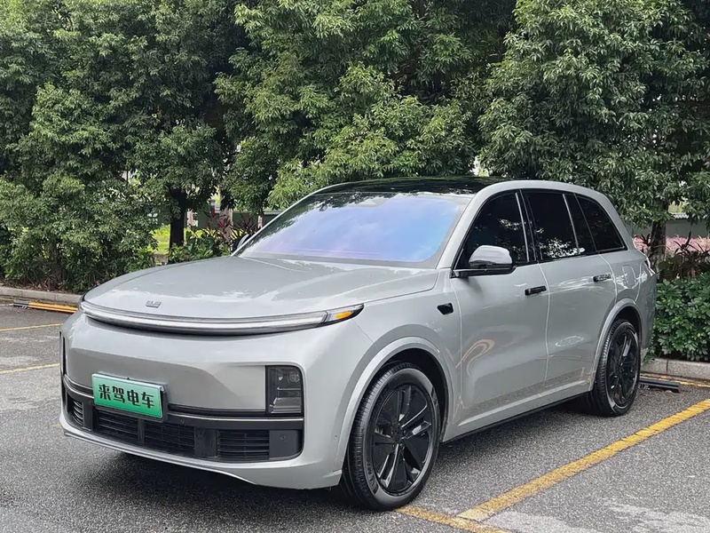 Li Auto L8