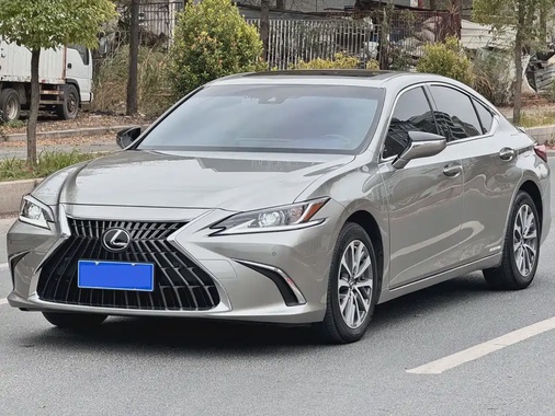 Lexus ES 2024