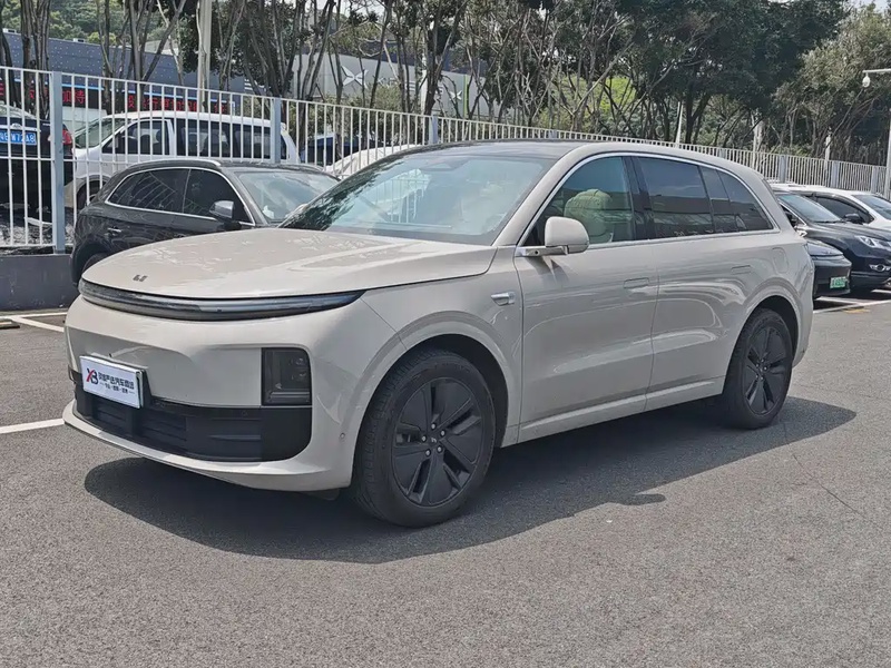 Li Auto L6