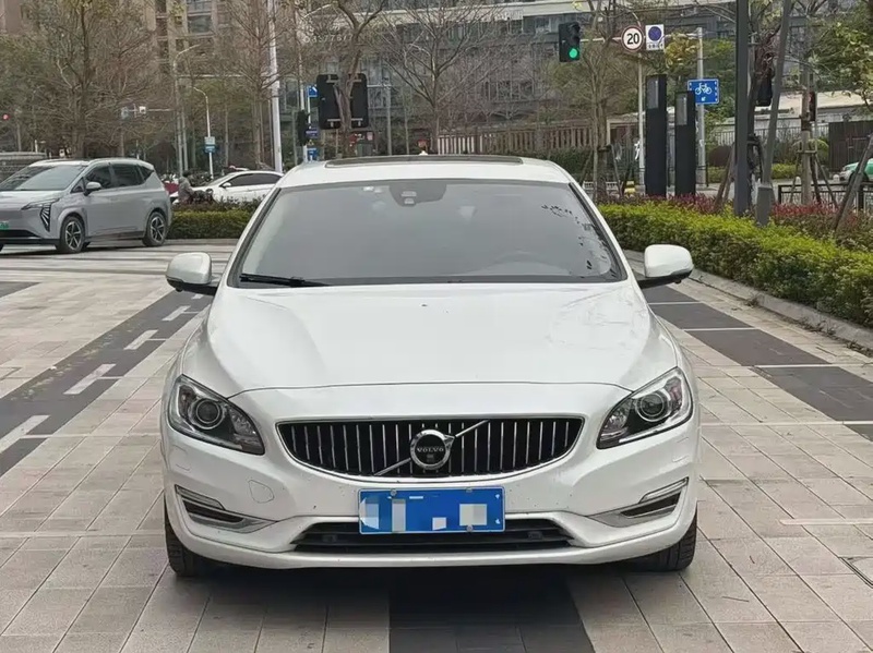 Volvo S60
