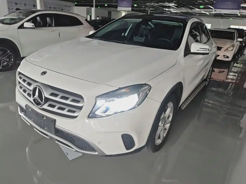 Mercedes-Benz GLA-Class