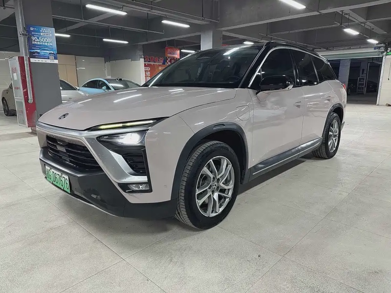 NIO ES8
