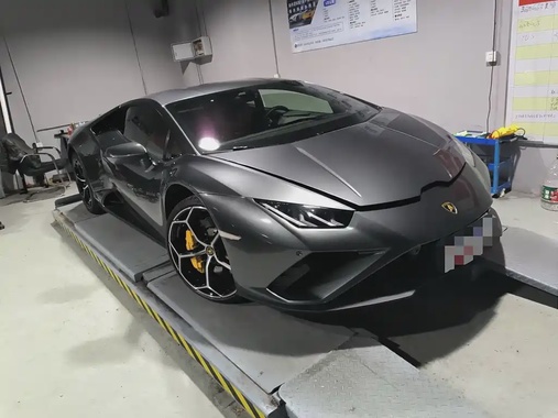 Lamborghini Huracan 2021