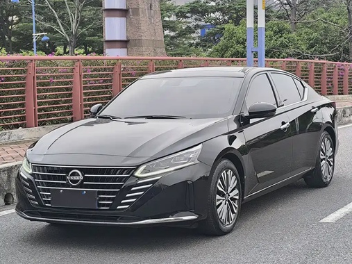 Nissan Teana 2023