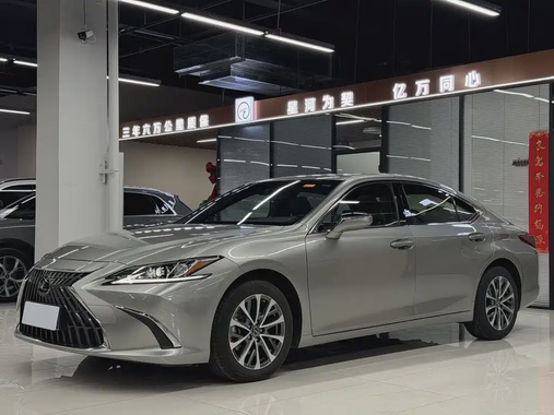Lexus ES 2024