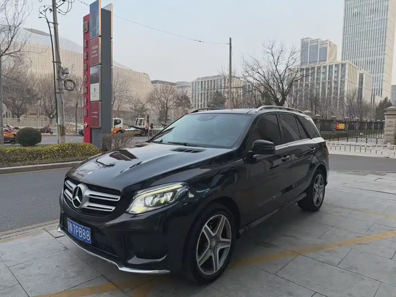 Mercedes-Benz GLE-Class