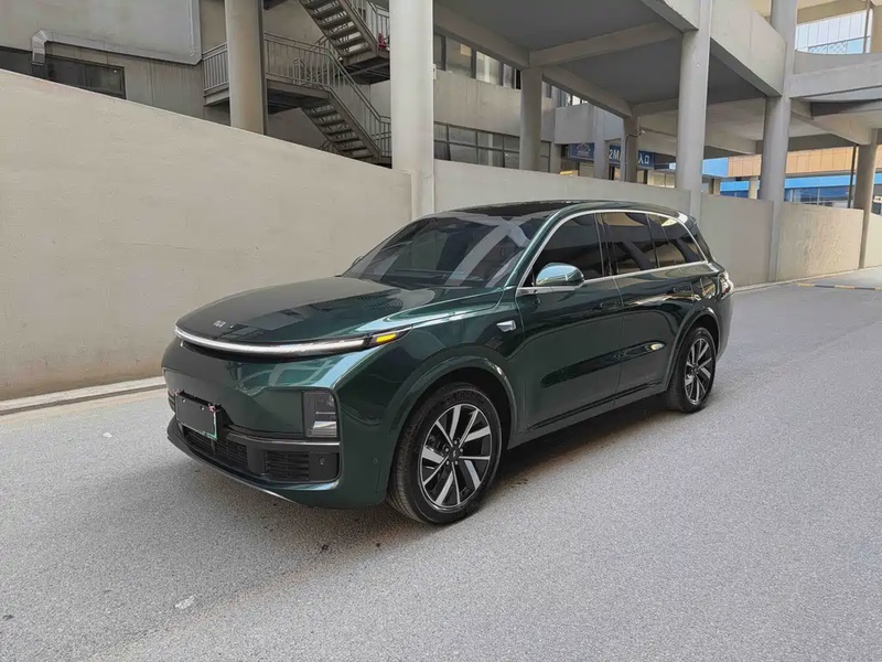 Li Auto L8
