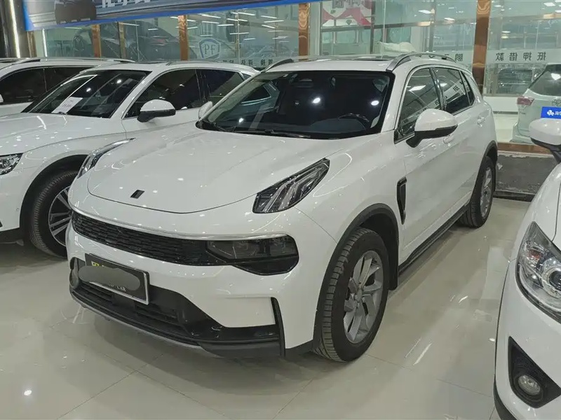 Lynk & Co 01