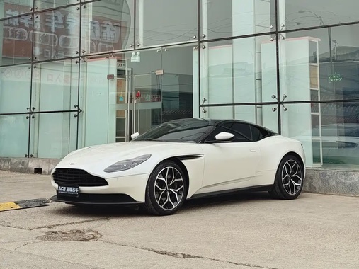 Aston Martin DB11 2019