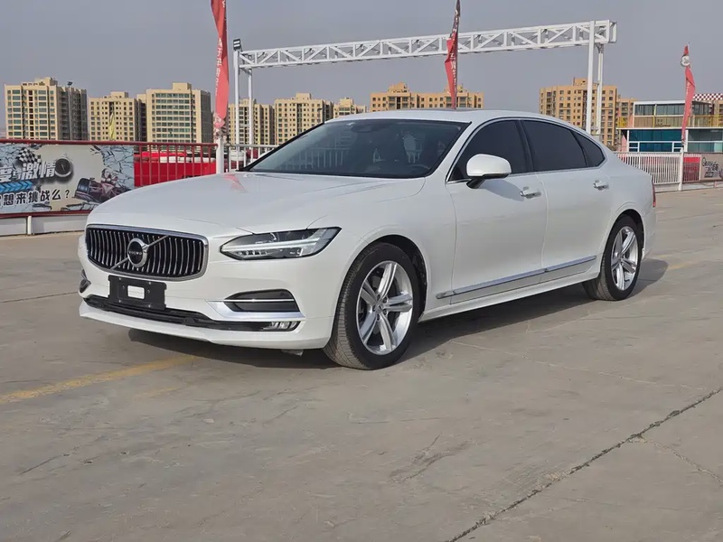 Volvo S90