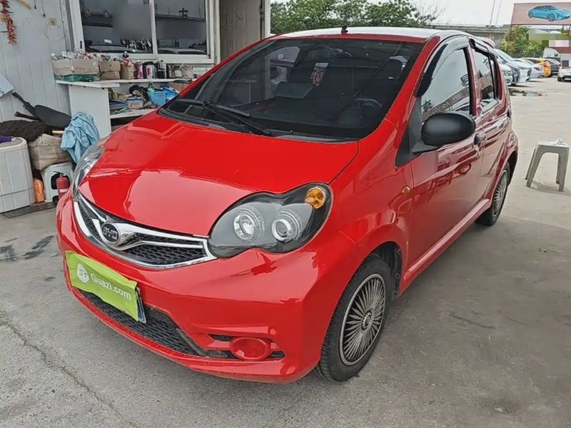 BYD F0