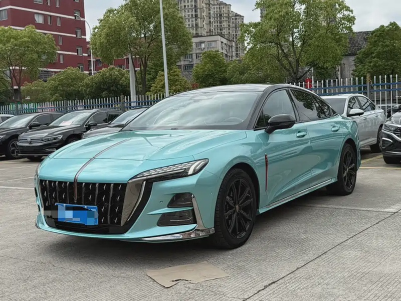 Hongqi H6