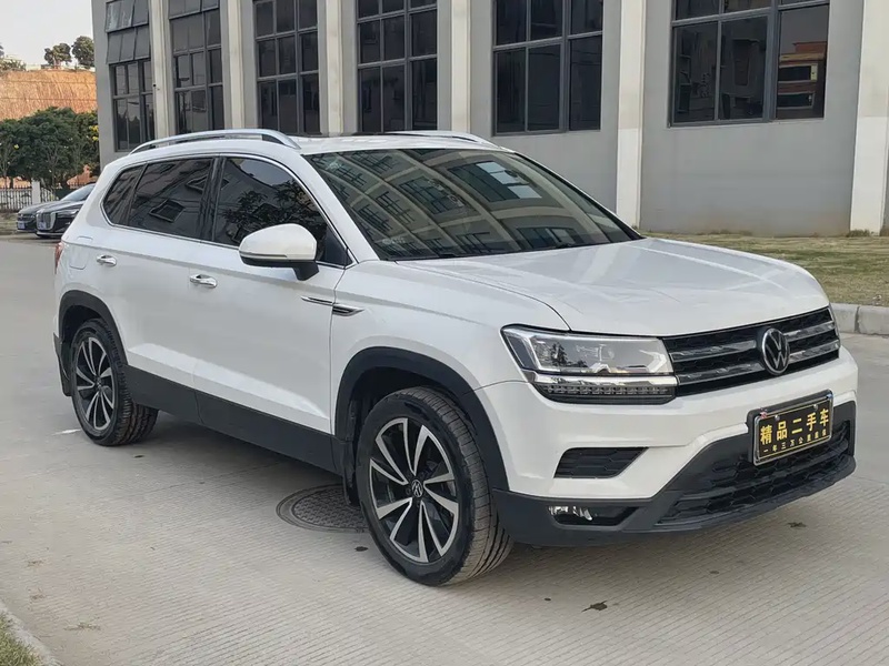 Volkswagen Tharu