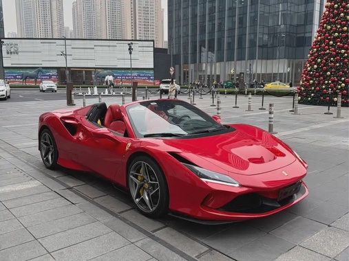 Ferrari F8 2022