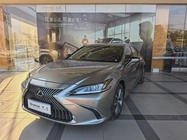 Lexus ES 2019