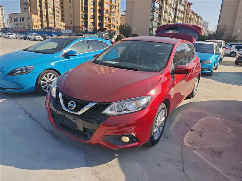 Nissan Tiida