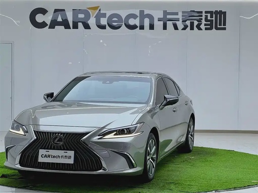 Lexus ES 2021