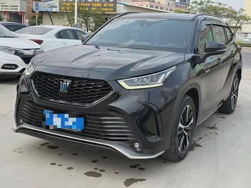 Toyota Crown Kluger 2024