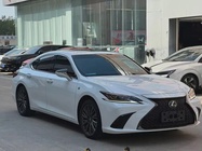 Lexus ES 2019
