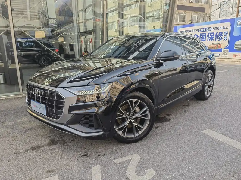 Audi Q8