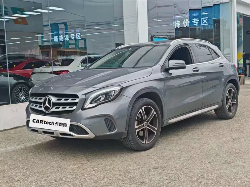 Mercedes-Benz GLA-Class