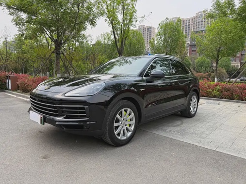 Porsche Cayenne 2022