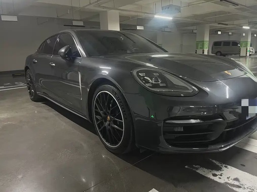 Porsche Panamera 2023