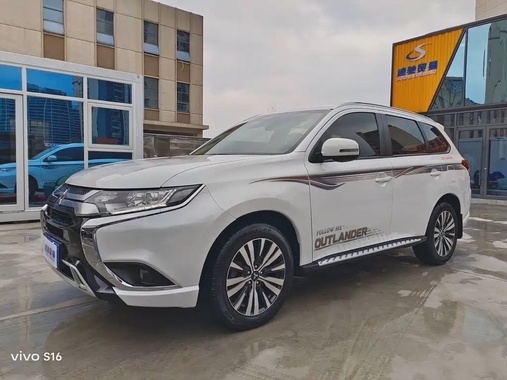 Mitsubishi Outlander 2022