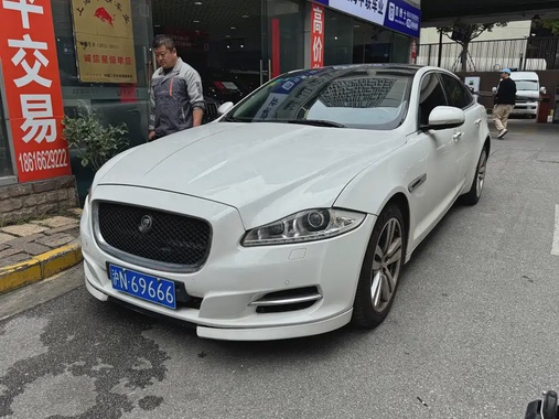 Jaguar XJ 2012