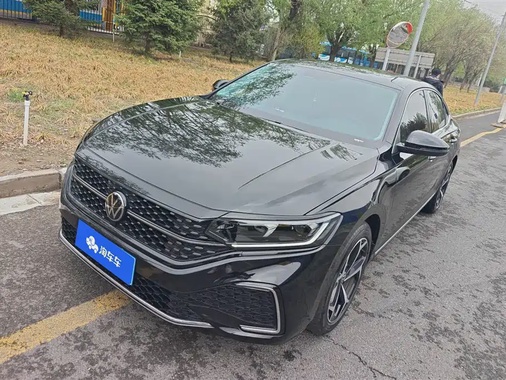 Volkswagen Passat 2024