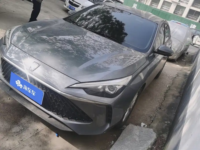 Roewe i5