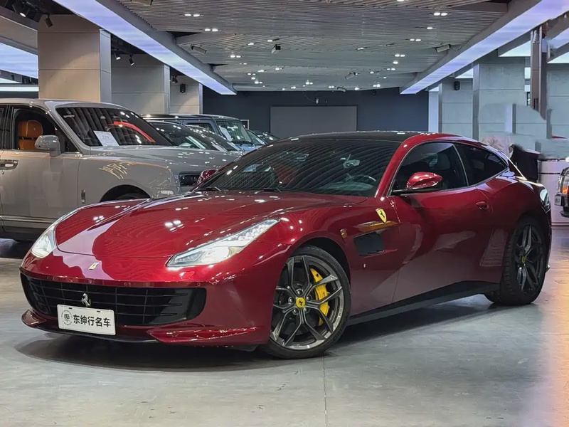 Ferrari GTC4Lusso