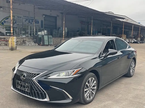 Lexus ES 2023