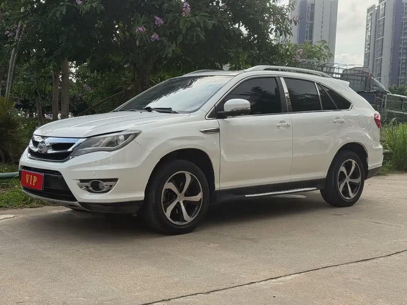 BYD S7