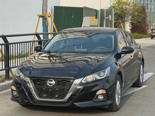 Nissan Teana 2022