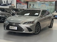 Lexus ES 2019