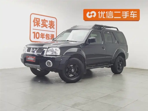 Nissan Paladin 2012