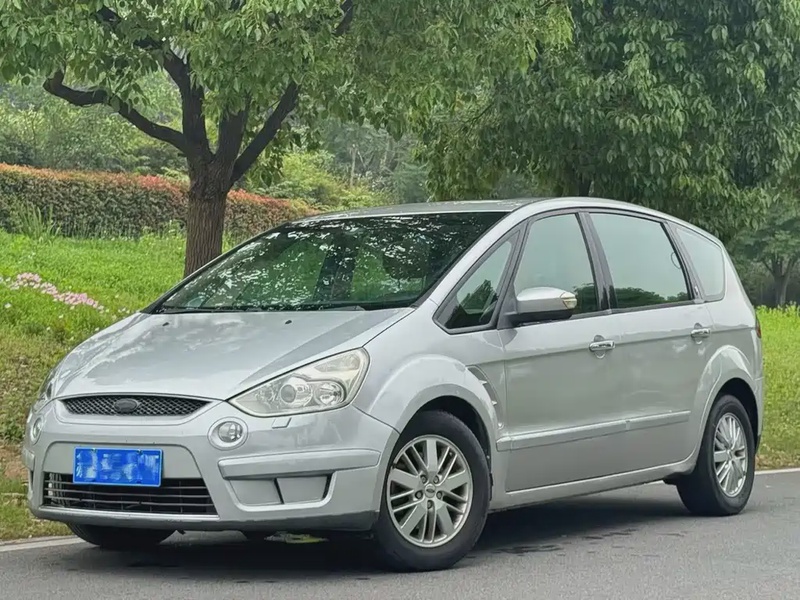 Ford Max